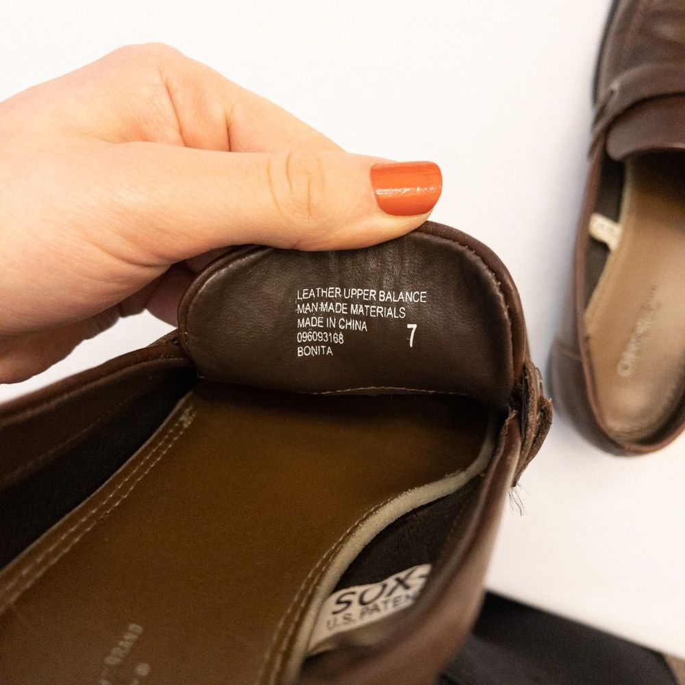 Cherokee Brand • Leather Loafers Size 7 - Picture 3 of 3